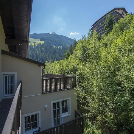 Spacious With Balcony Bad Gastein
